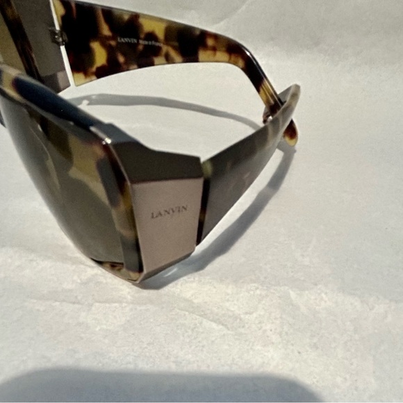 Lanvin sunglasses. - Picture 11 of 14